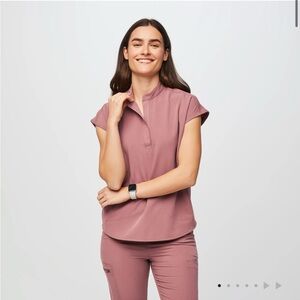Women’s Figs mauve oversized Rafaela Scrub Top Medium